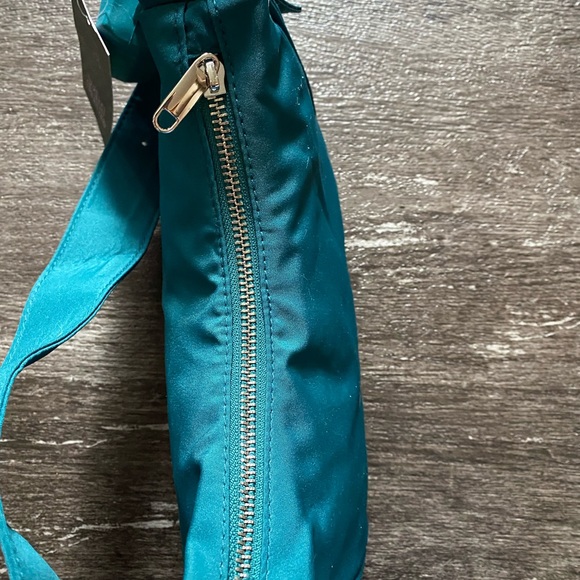 Wild Fable Brand New Never Used mint Condition Small Turquoise Purse - Picture 7 of 9
